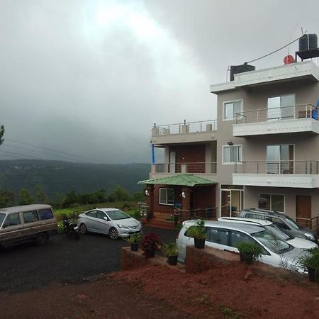 Hotel Magic Mountain,มหาบาเลชวาร์ ภายนอก รูปภาพ